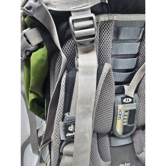 Deuter Aircontact Backpack 70 + 10 SL Green - Picture 8 of 9